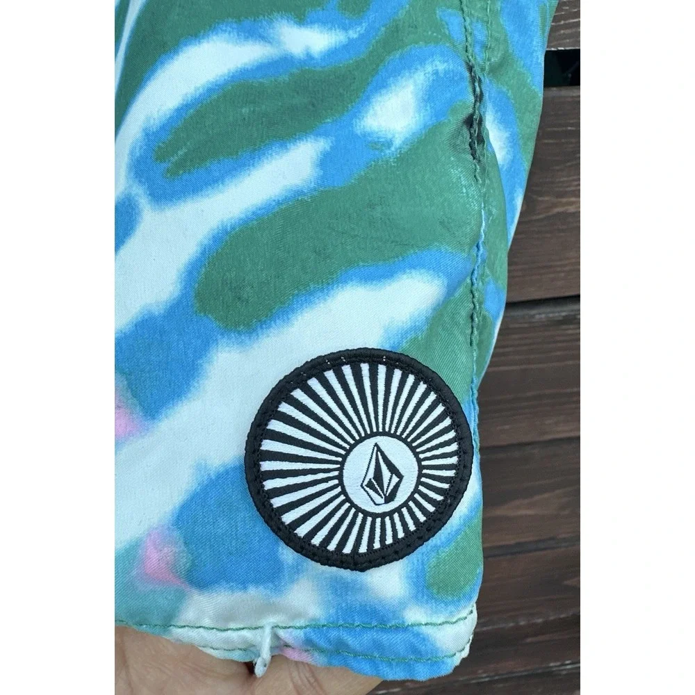 Volcom Beach Bunch Trunks Rad Style‎ Tie Dye Printed Board Shorts Pool Swim XL